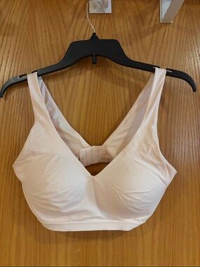Warner’s, wire-free cream bra, medium